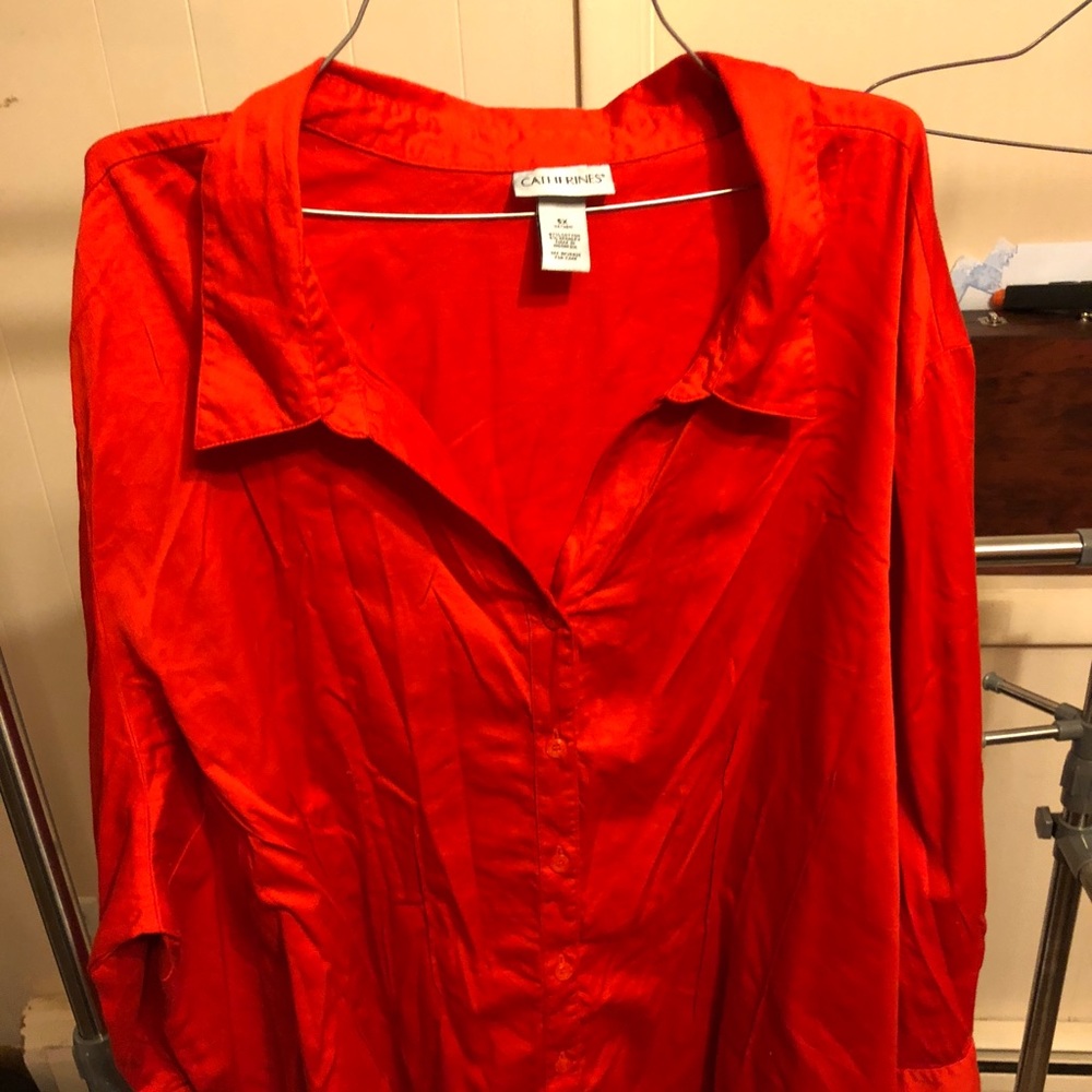 CATHERINES PERFECT BUTTON DOWN TOP WITH COLAR